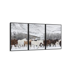 Quadro decorativo cavalos na neve - com 3 quadros Quadro decorativo cavalos na neve - com 3 quadros
